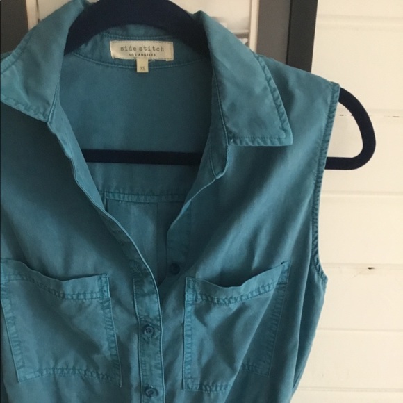 Sleeveless dress - Picture 2 of 5